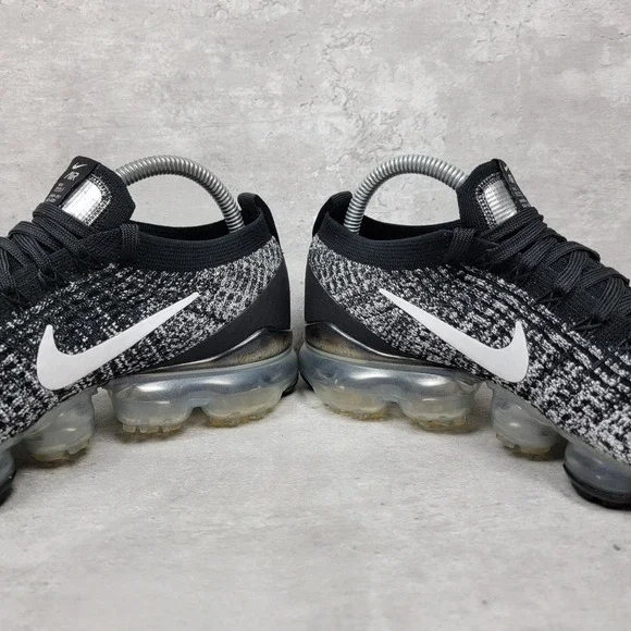 Nike Air Womens Running Shoes Size 8 VaporMax Flyknit 3 Oreo AJ6920-001 Sneakers - Picture 4 of 9